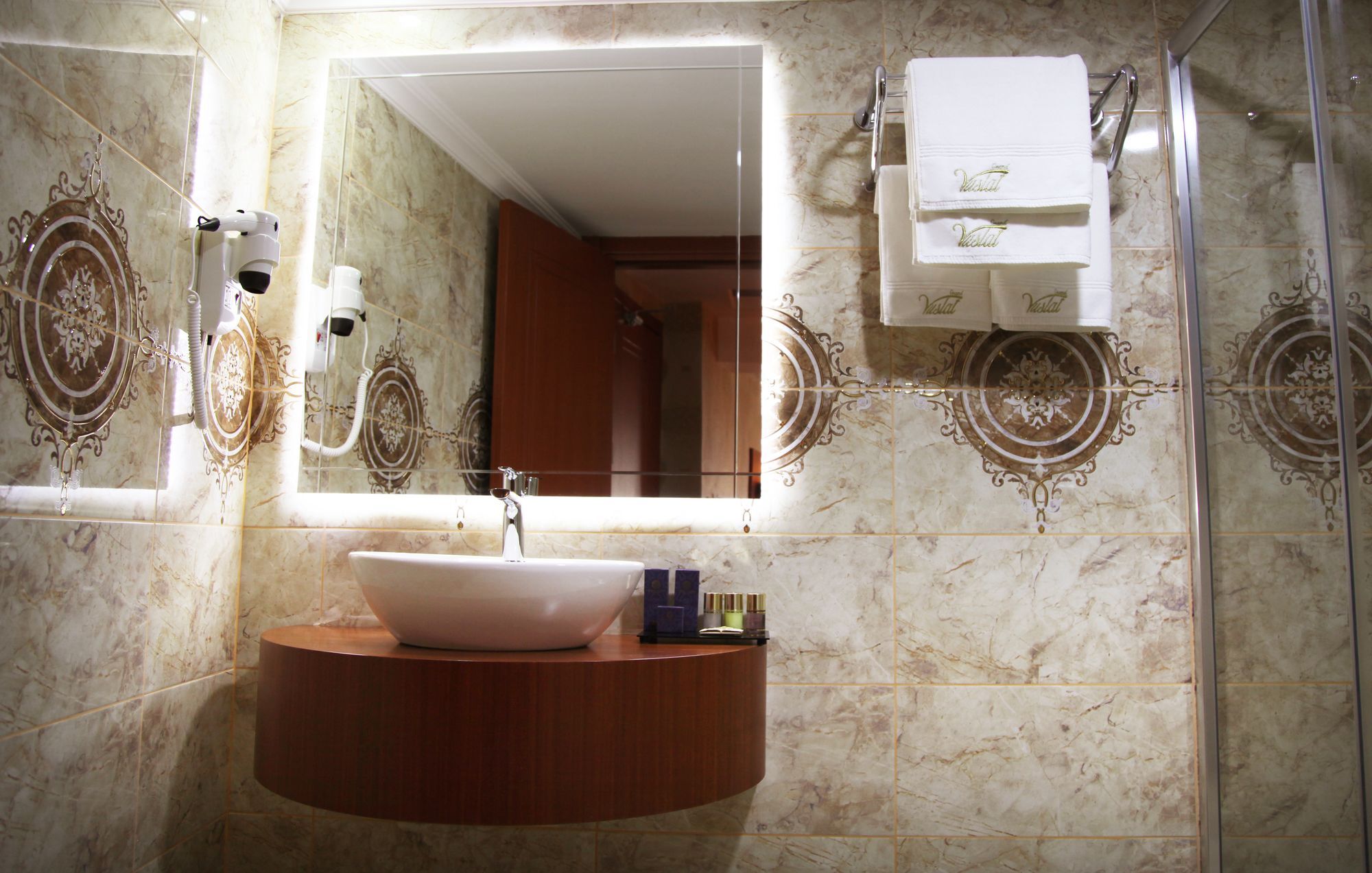 Hotel Grand Vuslat Trabzon Exterior foto